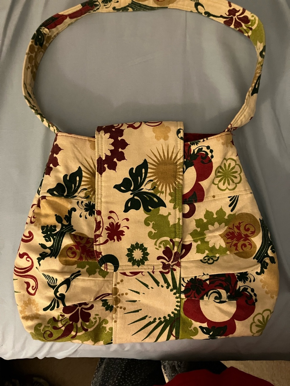 Super Cute Summer Floral Patchwork Shoulder Bag in Cream, Green & Red